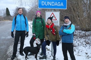 Travelnews.lv dodas 37 km pārgājienā Dundagas apkārtnē 1.daļa