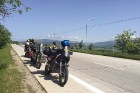 Latviešu motobraucēji ceļā uz Omalo pāreju Gruzijā