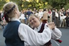 Starptautiskā folkloras festivāla «Baltica 2015» dančus izdejo pie Brīvības pieminekļa