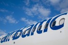 Starptautiskajā lidostā «Rīga» lidsabiedrība airBaltic prezentē Bombardier ražoto «CS300» lidmašīnu