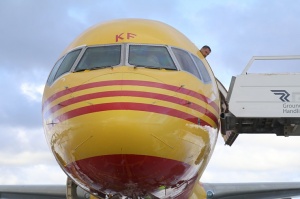 Starptautiskajā lidostā «Rīga» nolaižas īpaša «DHL» pateicības lidmašīna «Boeing 777F»