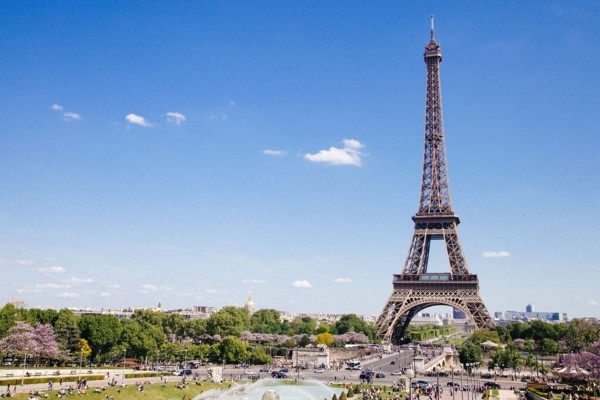 8. jūlijs vēsturē: Tiek dibināta Francijas galvaspilsēta Parīze 