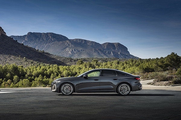 Jaunie «Audi A5»: moderns sportiskums un jauns modeļa nosaukums