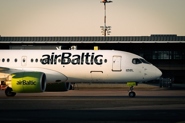 «airBaltic» sasniedz jaunu novembrī pārvadāto pasažieru rekordu