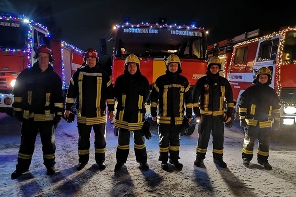 Notiks svētku brauciens ar izdekorētām ugunsdzēsēju mašīnām