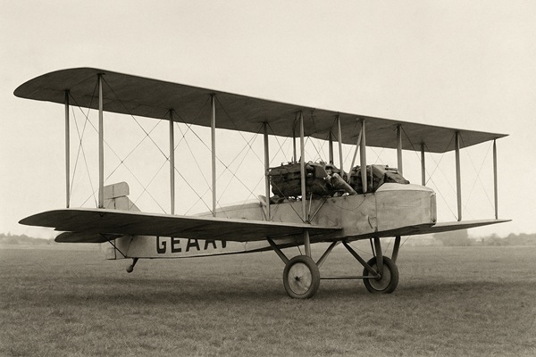 12. novembris vēsturē: Startē pirmais lidojums no Anglijas uz Austrāliju