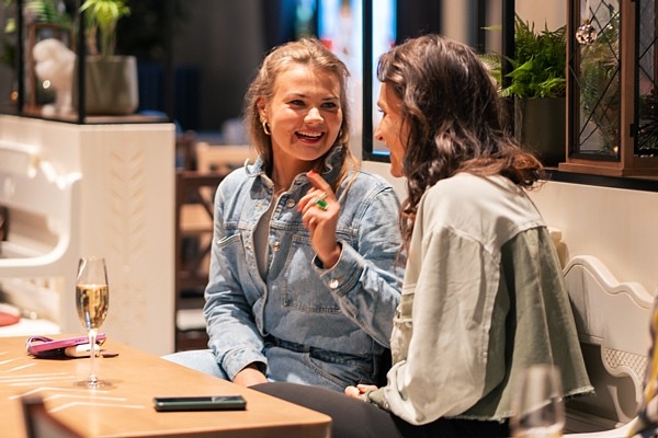 Slavenības līksmo LIDO restorāna atklāšanā t/c «Domina Shopping»