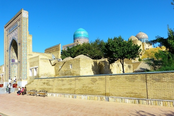 Uzbekistānas viesmīlības nozare uz viļņa: Straujš tūrisma pieaugums un vietējās inovācijas