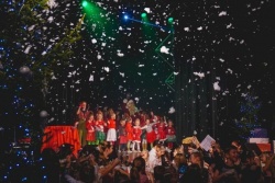 Koncertuzvedumu "Ziemassvētkus gaidot" Liepājas reģiona TIB