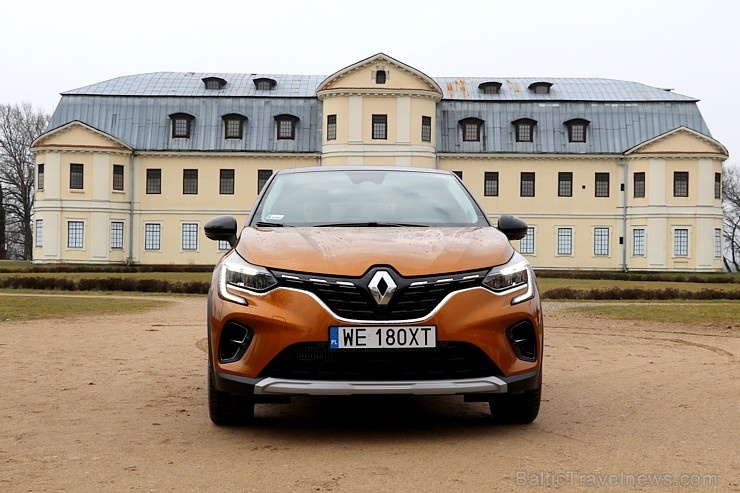 40 bildes - «Renault Captur Tce 130 EDC GPF» 296206