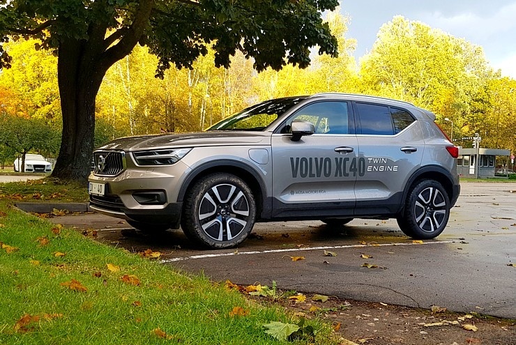 45 bildes - «Volvo XC40 Inscription eFWD»  45 bildes - «Volvo XC40 Inscription eFWD» 296216