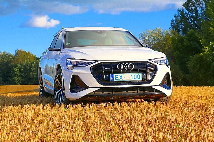 50 bildes - «Audi e-tron Sportback» un 40 bildes - «Audi e-tron Sportback» 296218