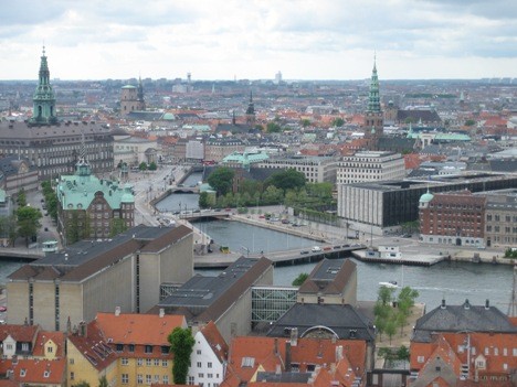 Kopenhāgena ir Dānijas galvaspilsēta un viens no Eiropas kultūras, vēstules un izklaides centriem 15888