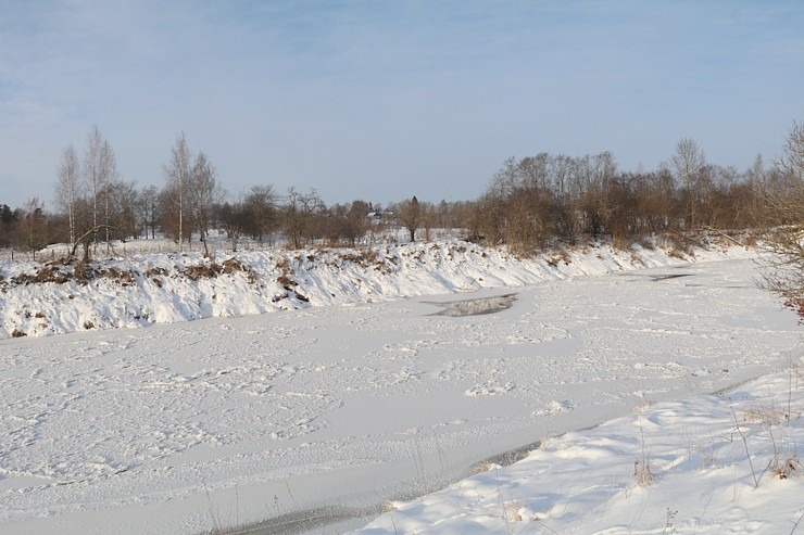 Travelnews.lv dodas 16 km pārgājienā Gaujienas un Zvārtavas apkārtnē 296829