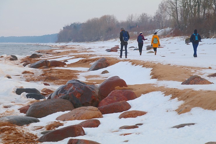 Travelnews.lv dodas 25 km pārgājiena maršrutā Tūja - Ķurmrags - Veczemju klintis 296928