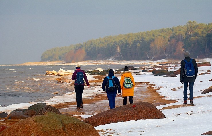 Pārgājiena maršrutā Tūja - Ķurmrags - Veczemju klintis dodas Travelnews.lv redakcija 297004