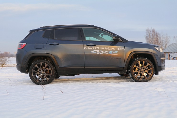 Travelnews.lv apceļo Latviju ar jauno «Jeep Compass 4xe» no oficiālā pārstāvja «Autobrava» 297900