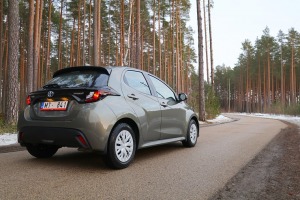 Travelnews.lv sadarbībā ar auto nomu «Sixt Latvija» apceļo Pierīgu ar jauno «Toyota Yaris Hybrid» 5