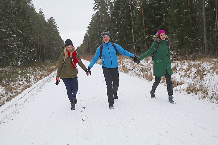 Travelnews.lv dodas 37 km pārgājienā Dundagas apkārtnē 3.daļa 298288