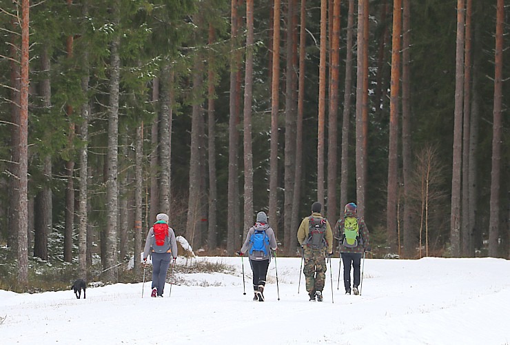 Travelnews.lv dodas 37 km pārgājienā Dundagas apkārtnē 3.daļa 298265