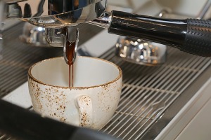 Ja esi Rīgā uz Kr.Valdemāra ielas, tad gardu «Paulig» zīmola kafiju baudi «Moltto Coffee» līdzņemšanai 11