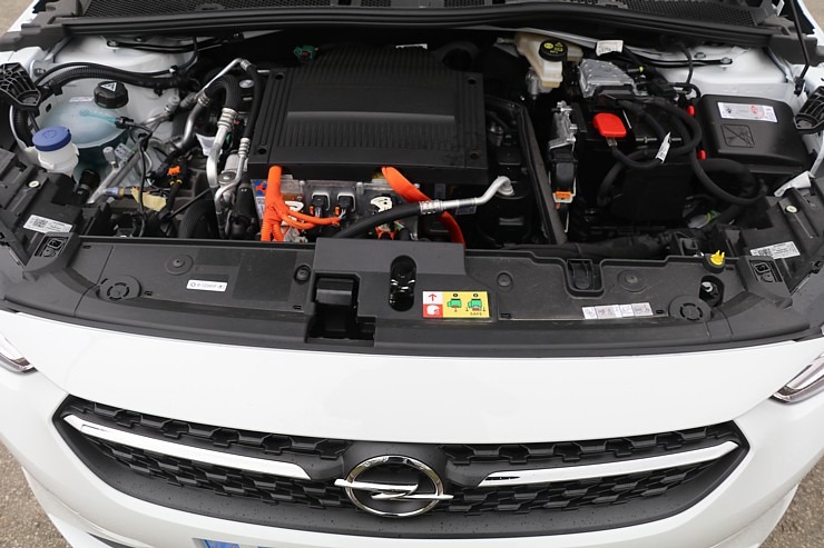 Travelnews.lv ar jauno elektrisko vāģi «Opel Corsa-e» apceļo Vidzemi 299800