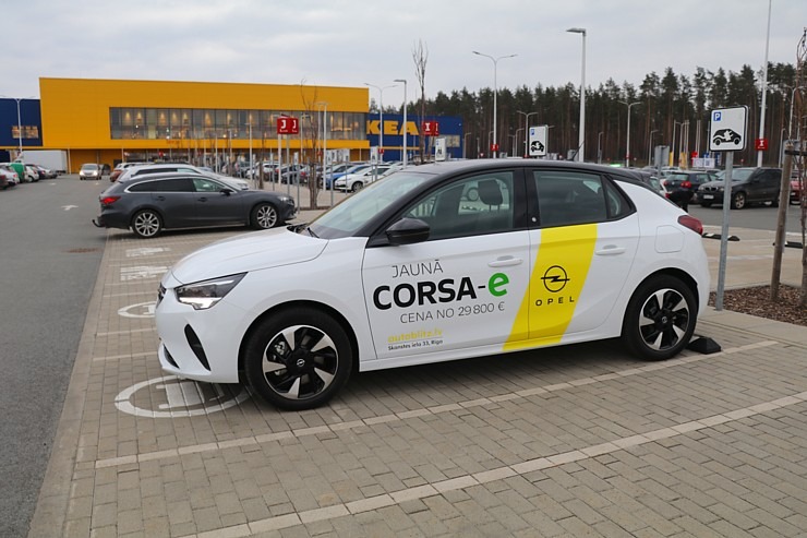 Travelnews.lv ar jauno elektrisko vāģi «Opel Corsa-e» apceļo Vidzemi 299803