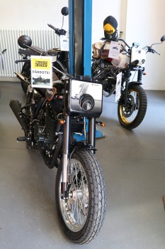 Travelnews.lv apmeklē pilsētas motociklu tirgotavu «Dude Bikes» Rīgā 2
