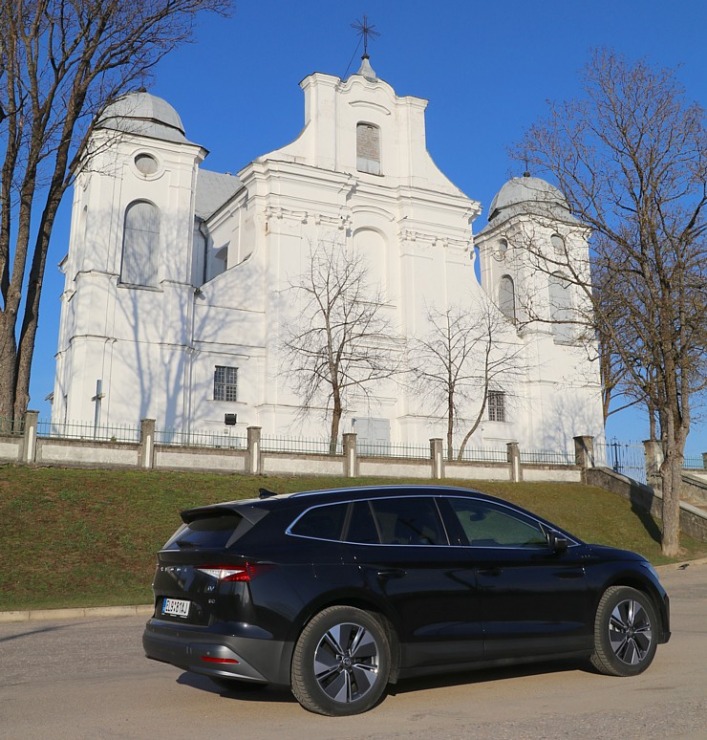 Travelnews.lv pirmo reizi apceļo Latgali 600 km maršrutā ar elektrisko «Škoda Enyaq iV 80» 300225