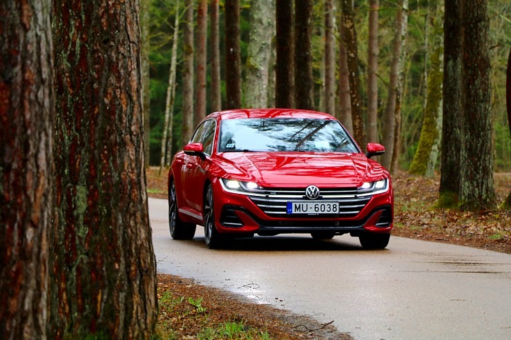 Travelnews.lv apceļo Latviju ar skaisto «Volkswagen Arteon Shooting Brake» 300345