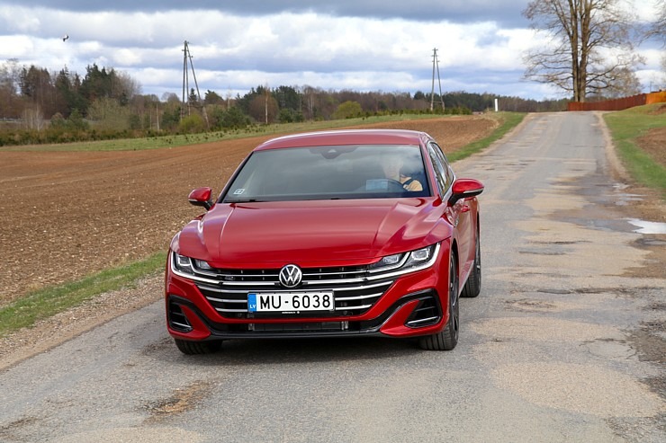 Travelnews.lv apceļo Latviju ar skaisto «Volkswagen Arteon Shooting Brake» 300354