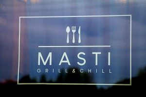 Travelnews.lv pievakarē apmeklē restorānu «Masti Grill&Chill» Ozolniekos 3