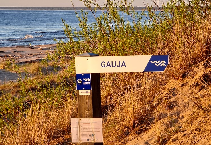 Travelnews.lv pirmo reizi apmeklē Gaujas ietekas labo krastu un Rīgas jūras līča pludmali saulrietā 301292