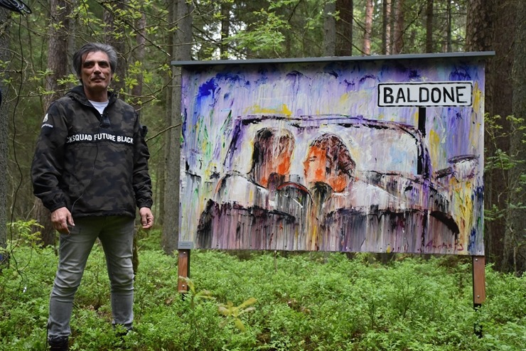 Tūristi Baldones mežā var aplūkot gleznas «Meža galerijā» 301750