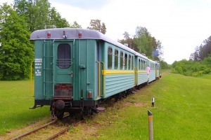 Travelnews.lv Stāmerienas dzelzceļa stacijā sagaida bānīti Gulbene-Alūksne 11