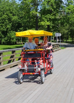 Travelnews.lv ar velorīku izbrauc Pilssalu Alūksnes ezerā, kur atrodas Marienburgas cietokšņa drupas 14