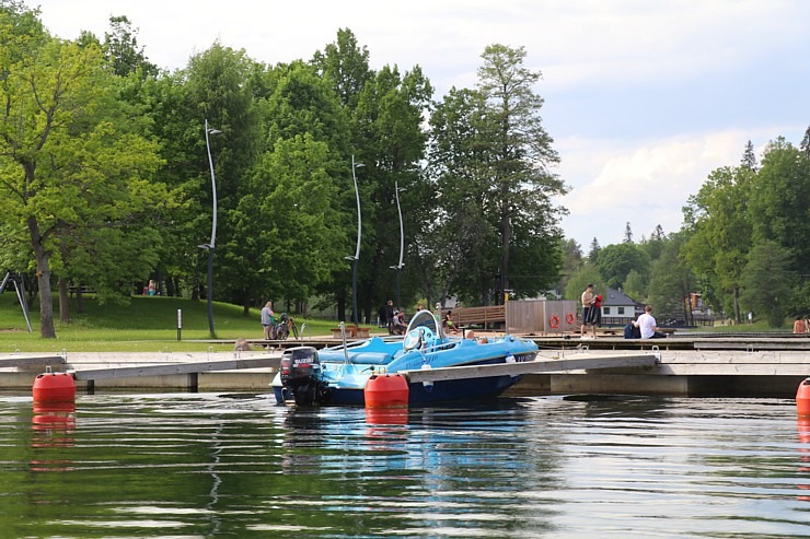 Travelnews.lv ar kuģīti «Marienburg» veic izzinošu ekskursiju par Alūksnes ezeru 302542