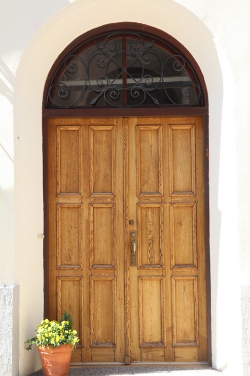 Travelnews.lv apciemo Tallinu un izveido vairāk nekā 50 vecpilsētas durvju kolekciju 302562