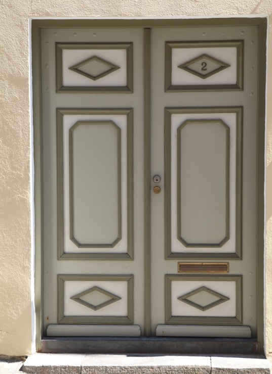 Travelnews.lv apciemo Tallinu un izveido vairāk nekā 50 vecpilsētas durvju kolekciju 302581