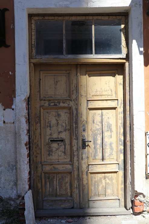 Travelnews.lv apciemo Tallinu un izveido vairāk nekā 50 vecpilsētas durvju kolekciju 302589
