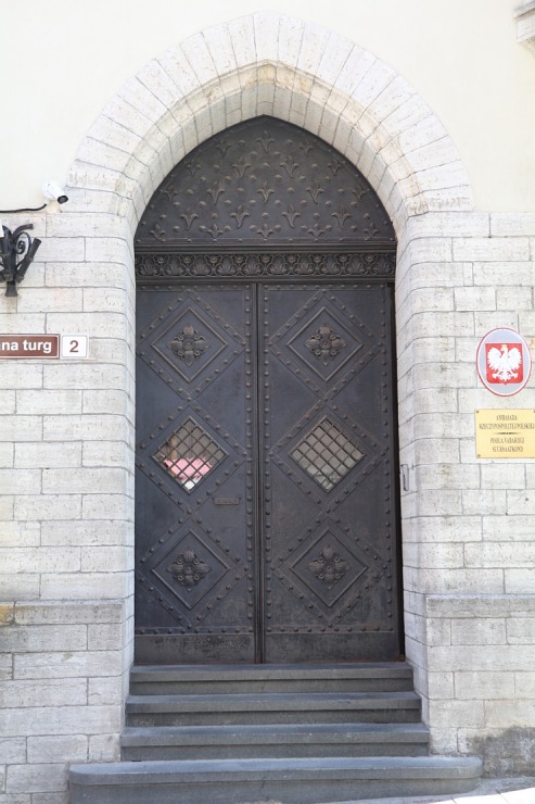 Travelnews.lv apciemo Tallinu un izveido vairāk nekā 50 vecpilsētas durvju kolekciju 302606