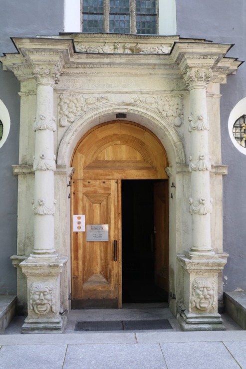 Travelnews.lv apciemo Tallinu un izveido vairāk nekā 50 vecpilsētas durvju kolekciju 302607