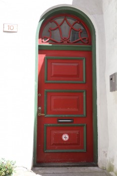 Travelnews.lv apciemo Tallinu un izveido vairāk nekā 50 vecpilsētas durvju kolekciju 20