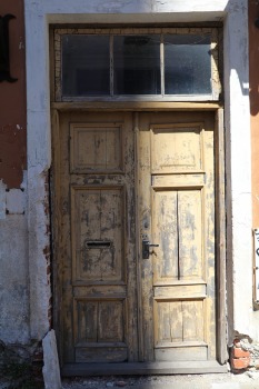 Travelnews.lv apciemo Tallinu un izveido vairāk nekā 50 vecpilsētas durvju kolekciju 37
