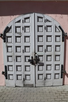 Travelnews.lv apciemo Tallinu un izveido vairāk nekā 50 vecpilsētas durvju kolekciju 4