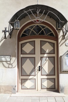 Travelnews.lv apciemo Tallinu un izveido vairāk nekā 50 vecpilsētas durvju kolekciju 42