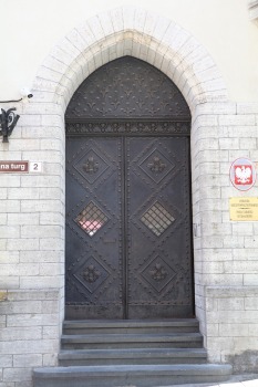 Travelnews.lv apciemo Tallinu un izveido vairāk nekā 50 vecpilsētas durvju kolekciju 54