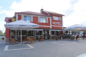 Travelnews.lv izbauda Alūksnes viesnīcas «Hotel Jolanta» restorāna svinīgas vakariņas 30