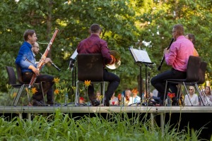 Dienvidkurzemes festivāla “Rimbenieks” vasarīgos koncertus bauda Vecpilī un Aizputē 24