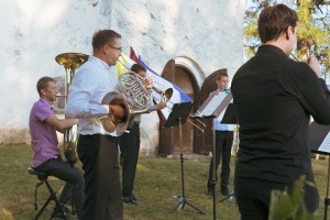 Dienvidkurzemes festivāla “Rimbenieks” vasarīgos koncertus bauda Vecpilī un Aizputē 6